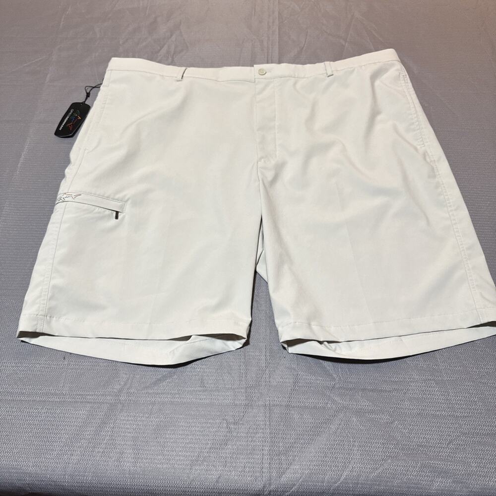 Greg Norman Size 44, 10" TECH CARGO GOLF SHORT G7XLH535